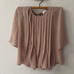Oak and Fort Tannish Pink Pleated Flowy Blouse Keyhole Back Size Small